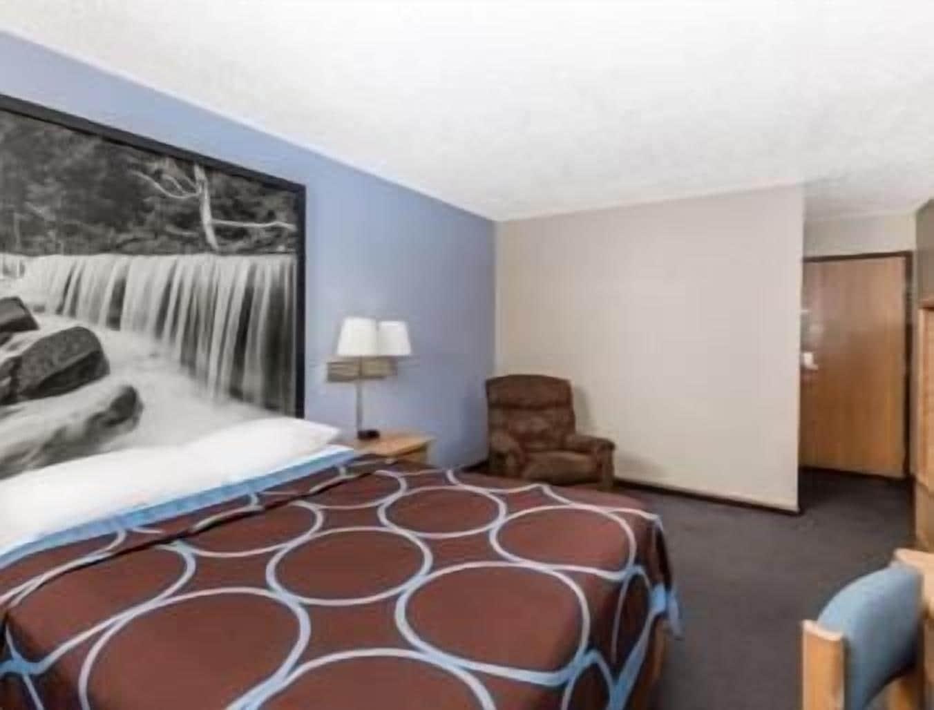 Super 8 By Wyndham Manhattan Ks Eksteriør billede