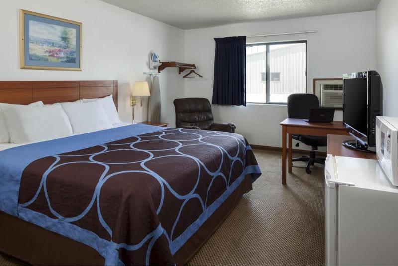 Super 8 By Wyndham Manhattan Ks Eksteriør billede
