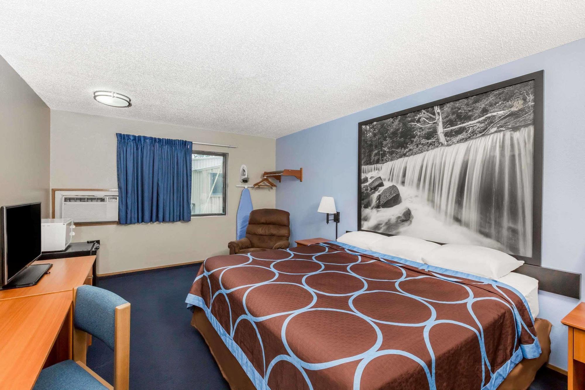 Super 8 By Wyndham Manhattan Ks Eksteriør billede