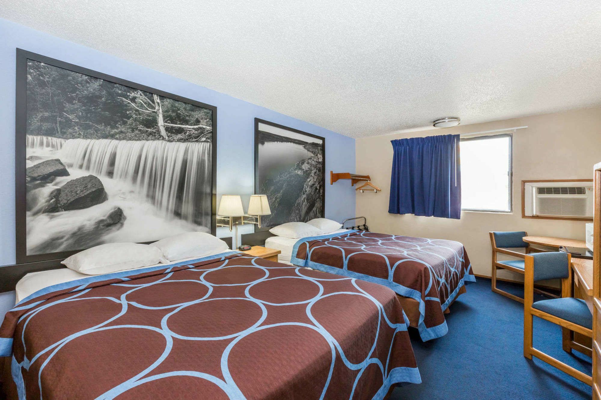 Super 8 By Wyndham Manhattan Ks Eksteriør billede